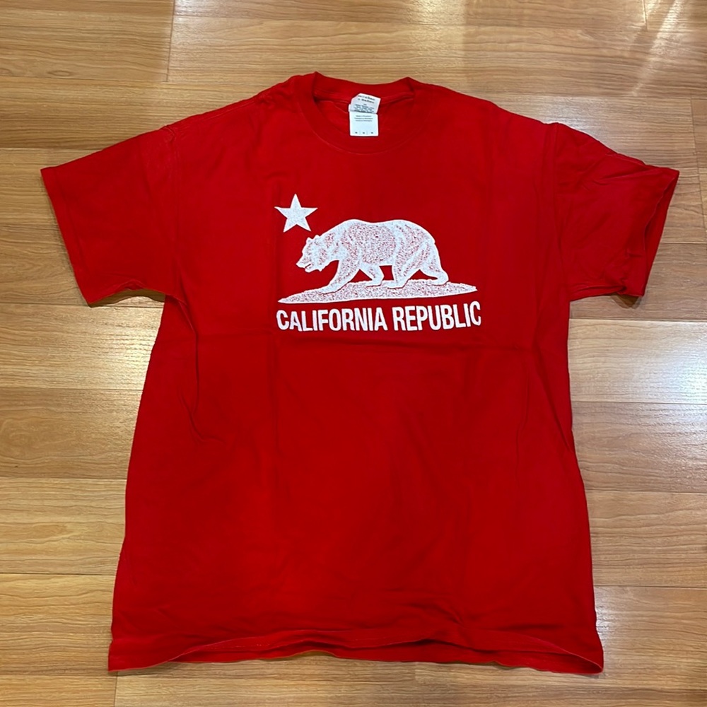 California Republic graphic tee